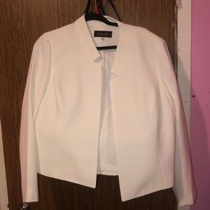 WHITE BLAZER